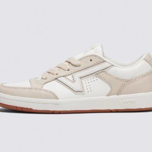 BRAND NEW Vans Lowland ComfyCush Leather Shoe